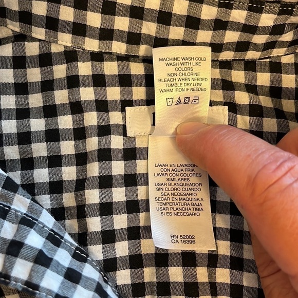Liz & Co Black and White Check Buttoned Blouse sz S - Picture 5 of 12